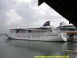 Schiffsfoto des Kreuzfahrtschiffes SuperStar Libra